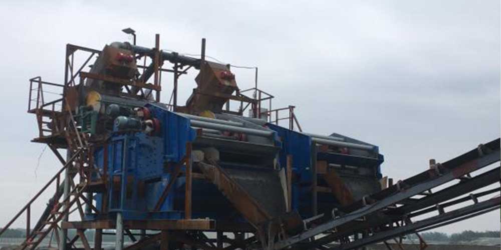 霍邱xx循环经济科技公司闭库的铁尾矿砂综合再利用，每日获利10万元